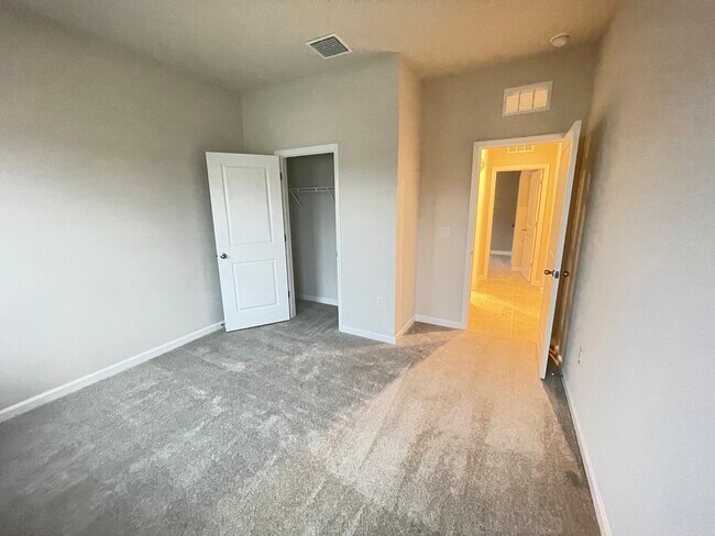 Building Photo - 35542 Sparrow Nest Wy