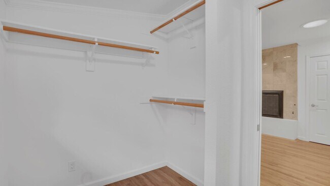 Building Photo - Lovely Home in San Jose near scenic Alum Rock! 2 Bedroom 2 Bath plus 1 Bed/1 Bath ADU