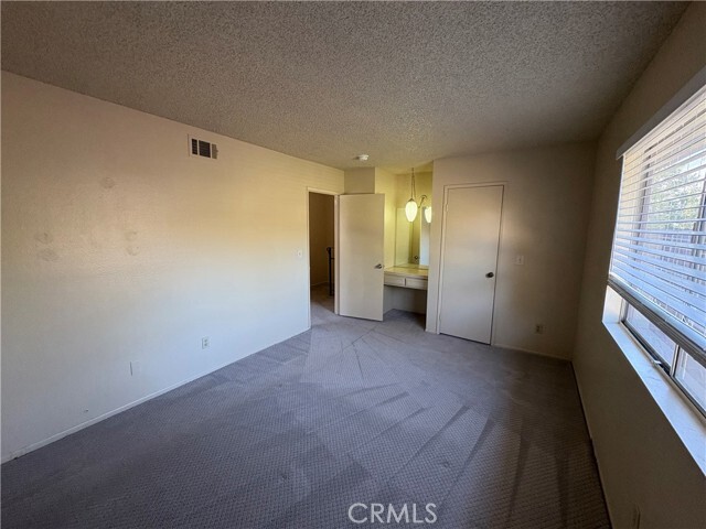 Building Photo - 1150 W Calle De Las Estrellas