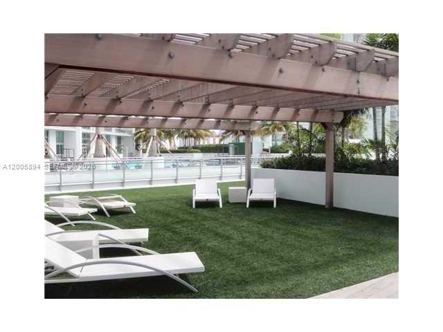 Building Photo - 92 SW 3rd St