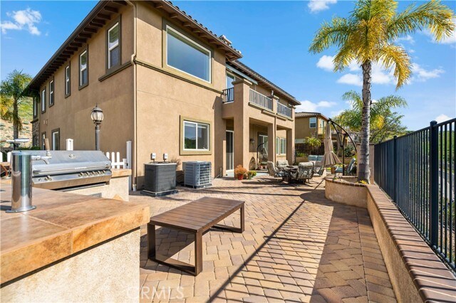 Building Photo - 16423 Village Meadow Dr