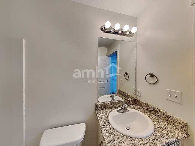 Building Photo - 1641 E Tumwater Ln