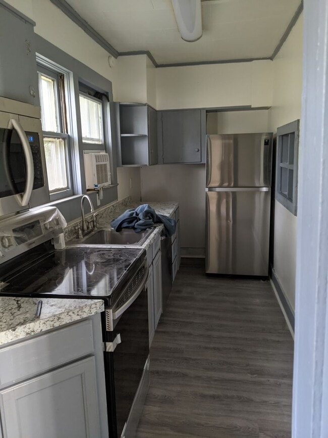 Building Photo - Morrow Laurens