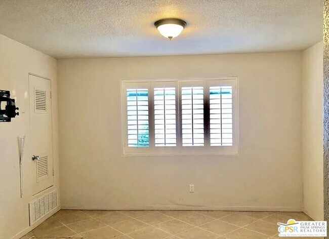 Building Photo - 123 W San Carlos Rd