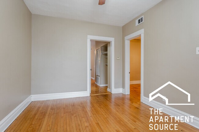 Building Photo - 2614 N Springfield Ave