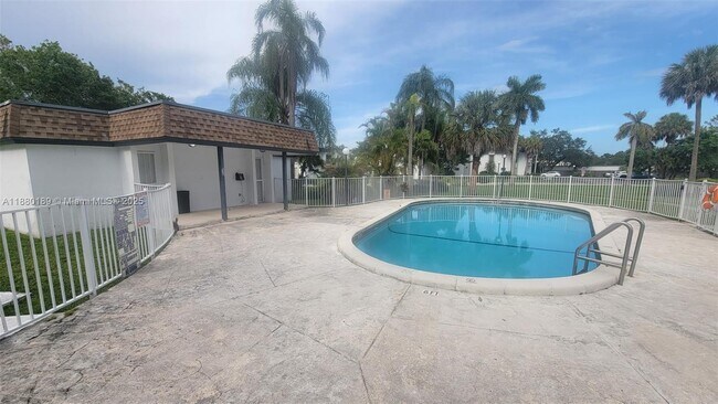 Building Photo - 7232 SW 94th Pl