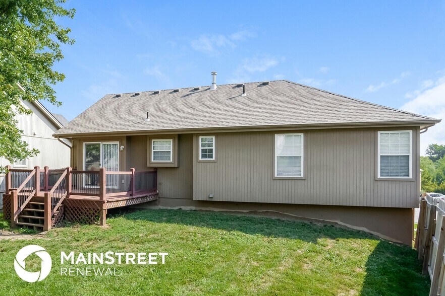 Building Photo - 8556 N Gower Ave