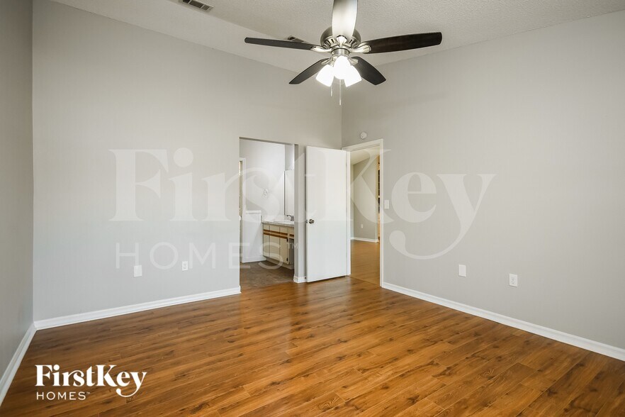 Building Photo - 3326 Bottlebrush Ct