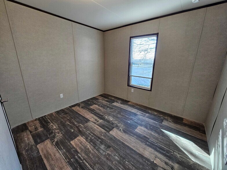 Building Photo - 141 Ponderosa Way