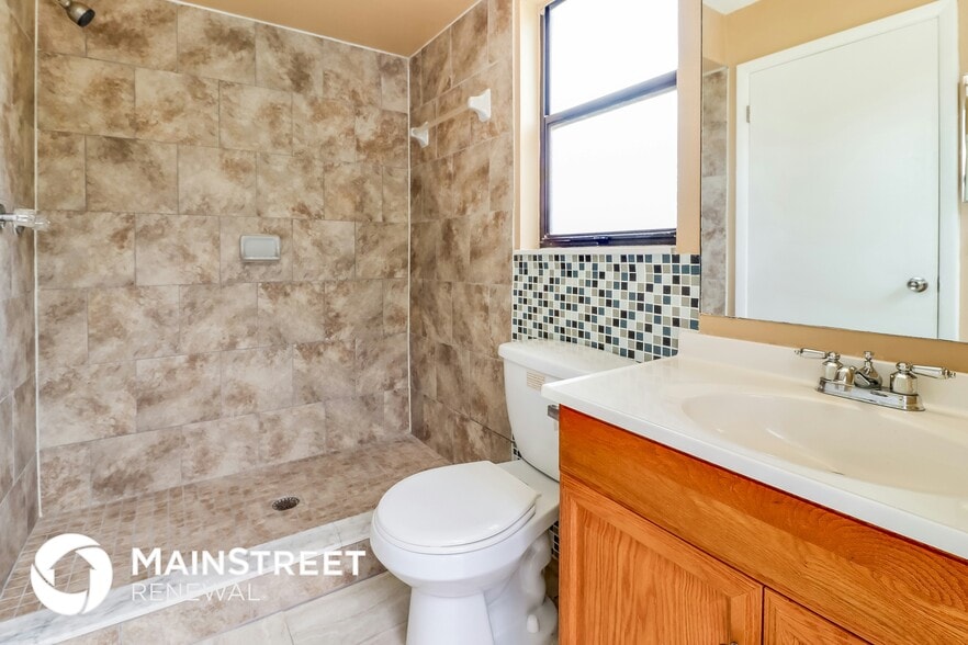 Building Photo - 8373 Camphor Dr