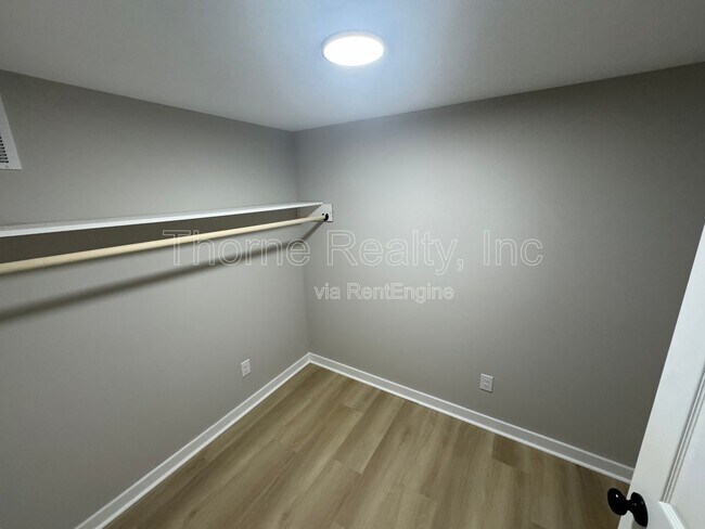 Building Photo - 821 Belleview Ave