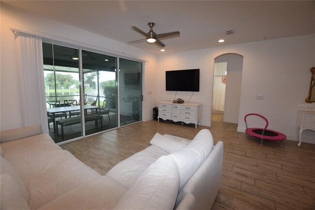 Building Photo - 2651 Magpie Way