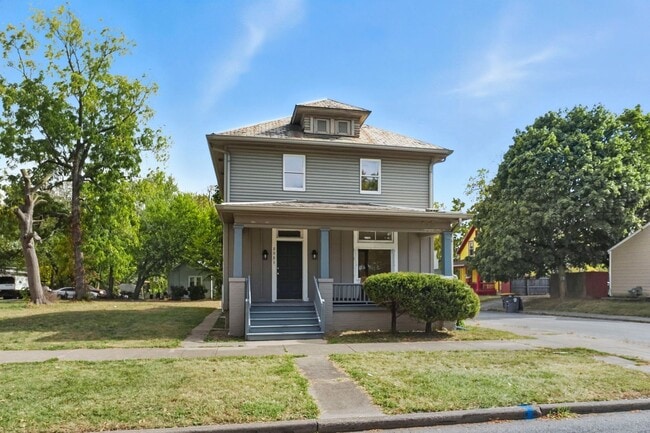 Building Photo - NEW 4-Bed Home with Modern Updates & Extra...