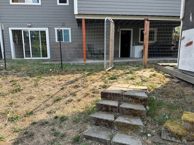 Building Photo - 10439 6th Ave SW