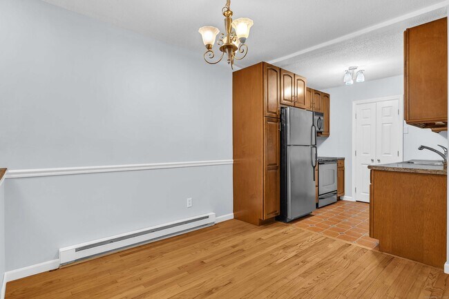 Building Photo - 72 Buddington Rd