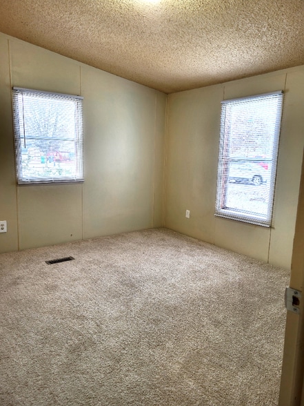 Building Photo - 2500 Mann Rd