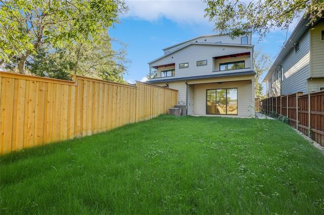 Building Photo - 2333 Vagas St
