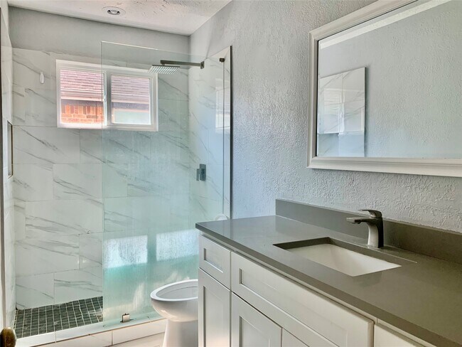 Building Photo - 2903 Bentley Ct