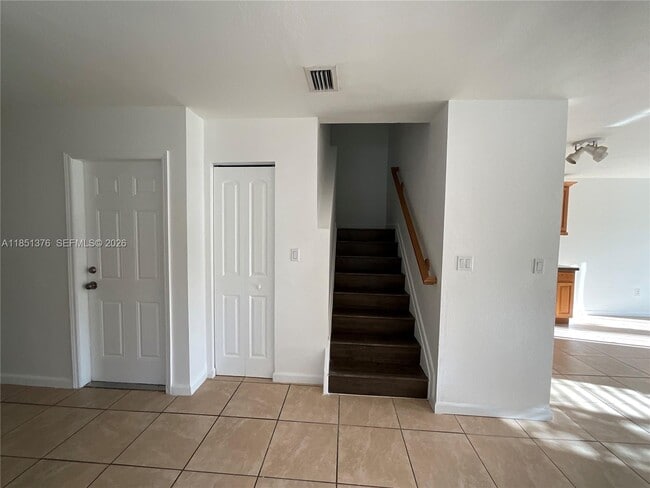 Building Photo - 1540 NW 45th St