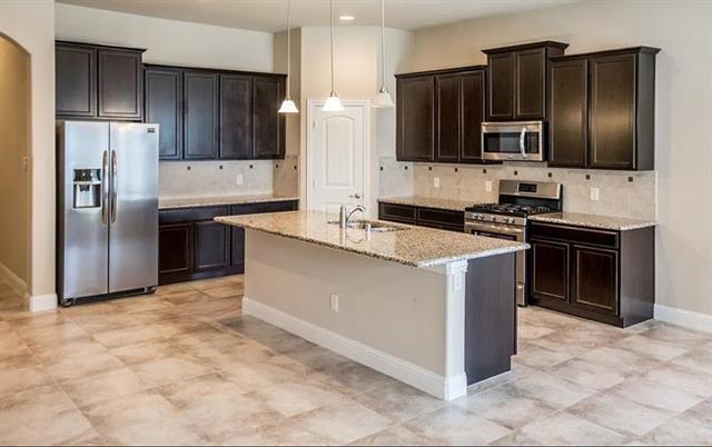Building Photo - 3700 Hazelhurst Dr
