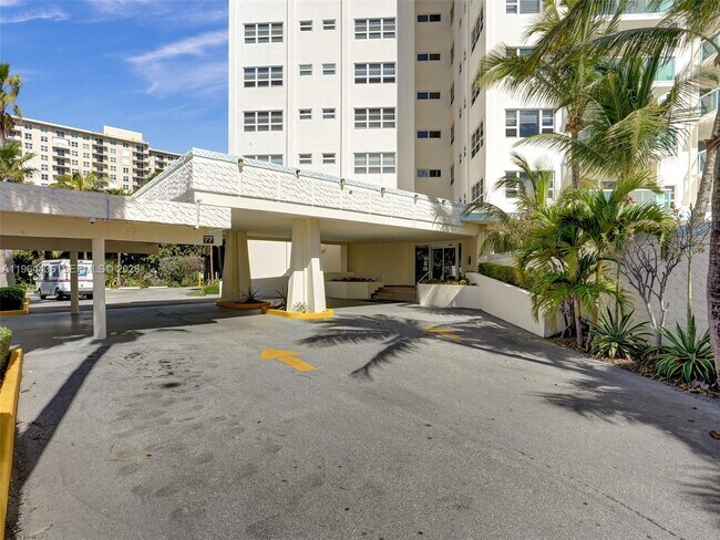 Building Photo - 6000 N Ocean Blvd