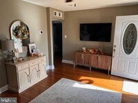 Building Photo - 19 Farnsworth Ave