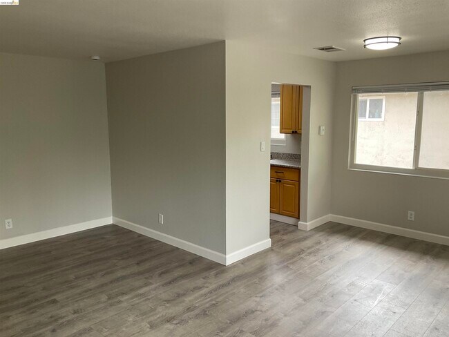 Building Photo - 2308 Lemontree Way