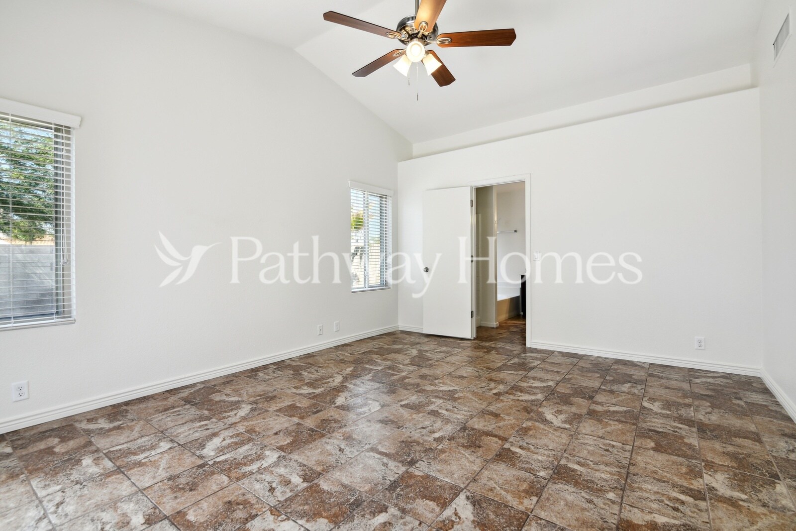 Building Photo - 15212 N 85th Dr