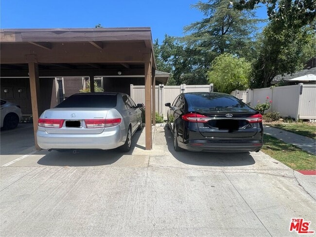 Building Photo - 28549 Conejo View Dr