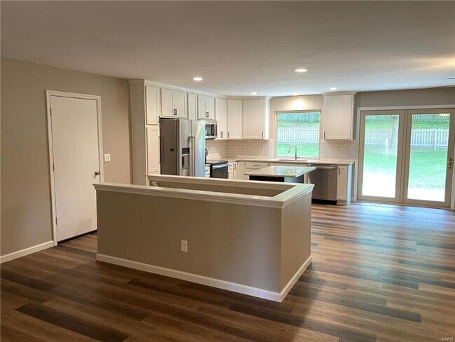 Building Photo - 762 La Feil Dr