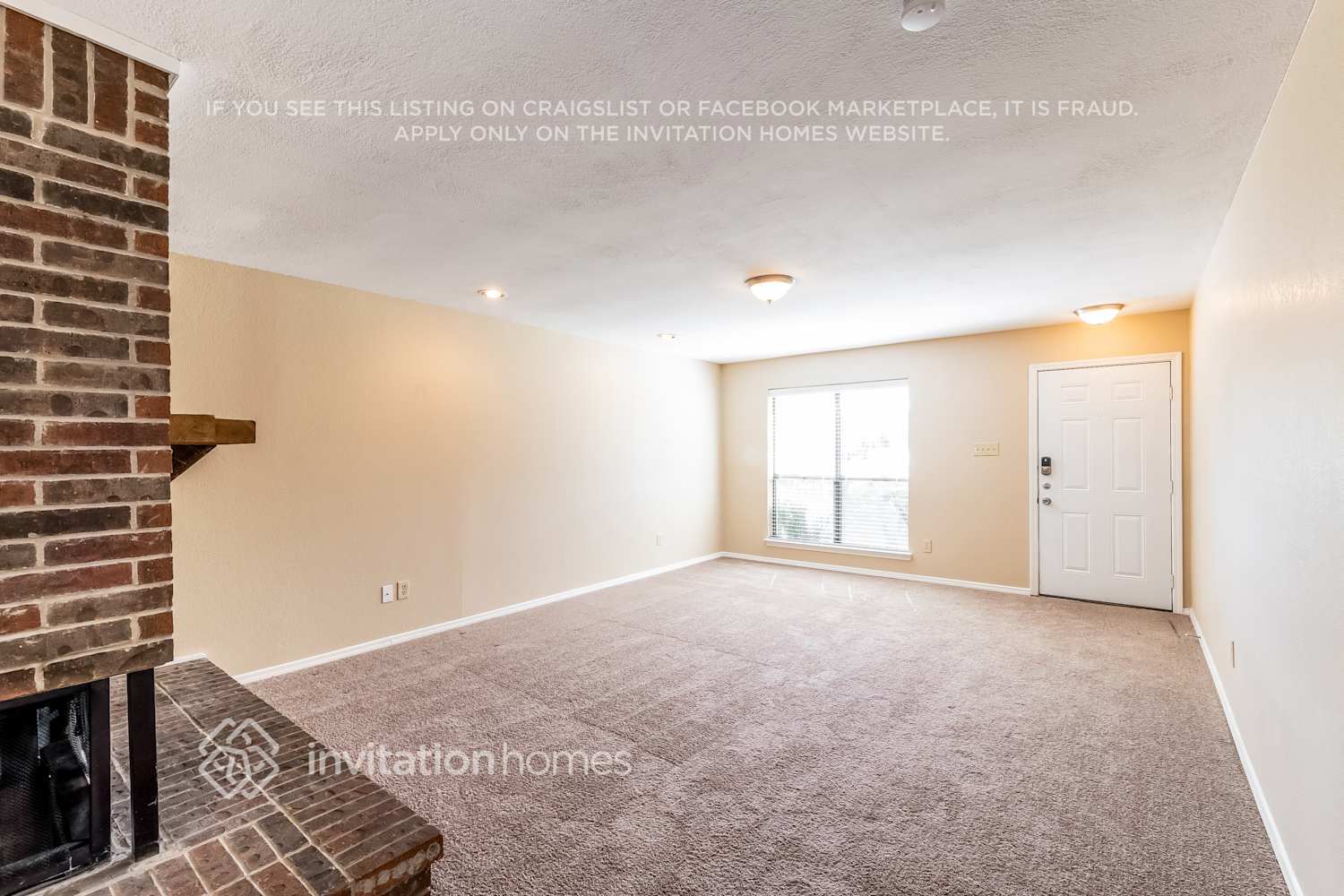 Building Photo - 1031 Bellflower Dr