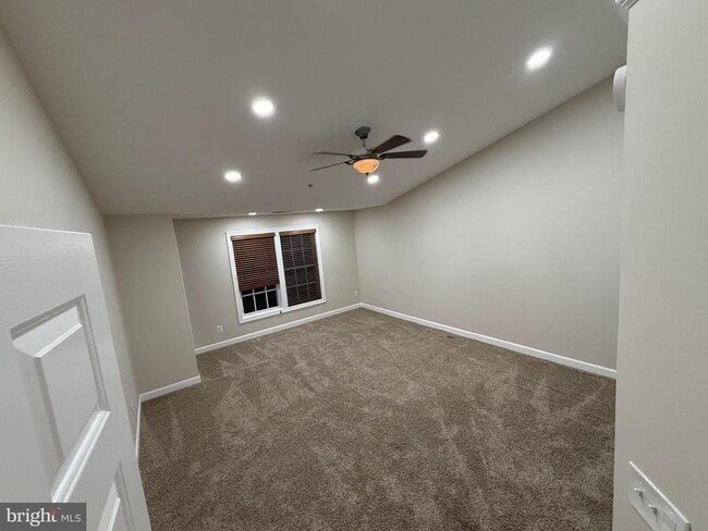 Building Photo - 10526 Abingdon Way