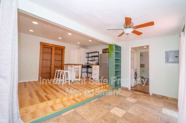 Primary Photo - 4982 Baltimore Dr