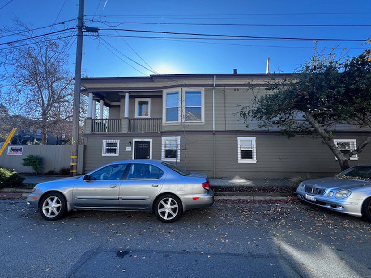 Building Photo - 1037 Peralta St