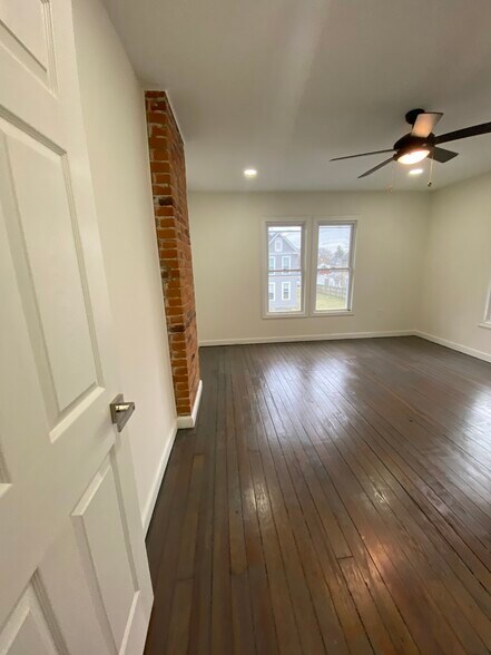 Building Photo - 187 Avondale Ave