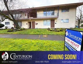 Building Photo - 1594 Tripp St SE