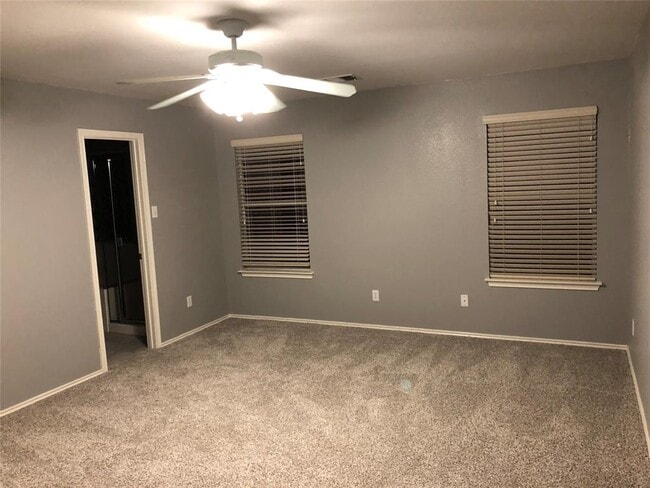 Building Photo - 2508 Jesse Owens Dr