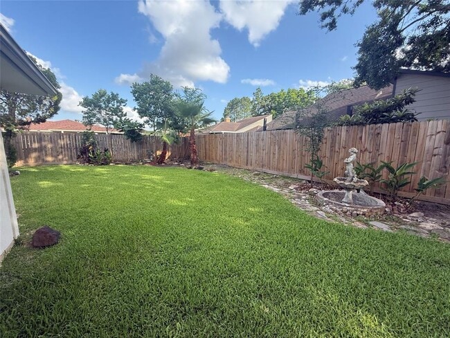 Building Photo - 10706 Sagevale Ln