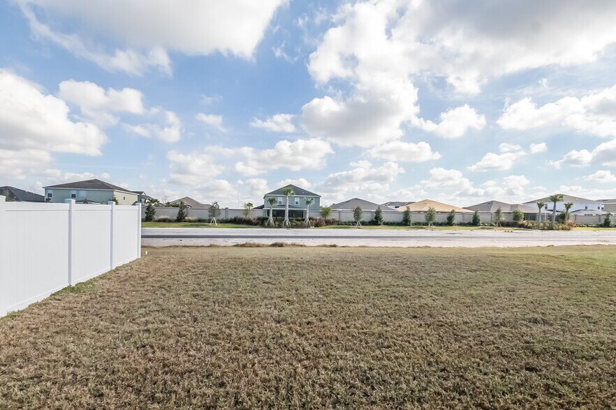 Building Photo - 11136 Rodeo Ln