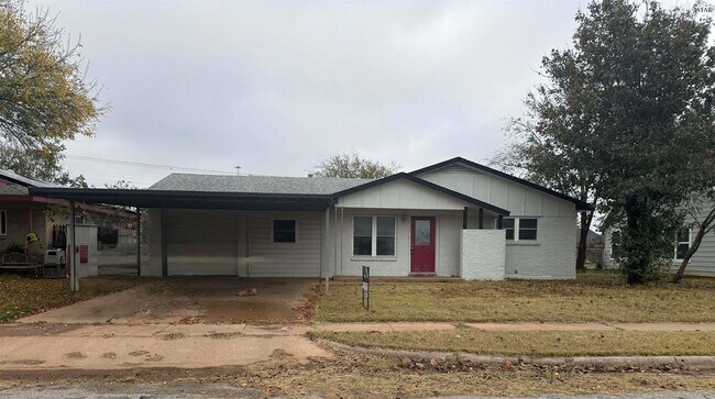 Building Photo - 1811 Deer Park Way