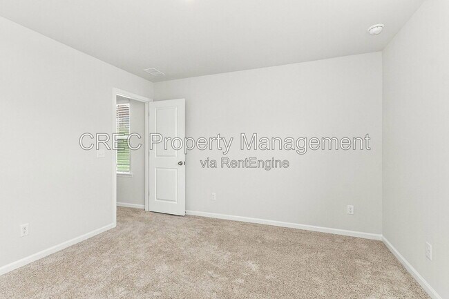 Building Photo - 123 Scout Dr