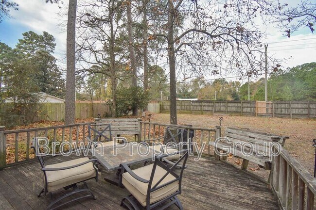 Building Photo - 1651 Greenock Ave