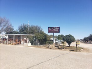 Building Photo - Affordable Mobile Home in El Rio park.