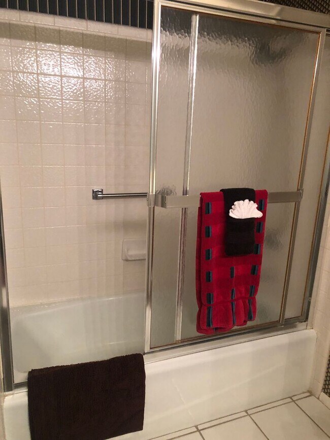 Building Photo - Amazing Golf Course Views in Leisure World a 45+ Active Adult Resort Community.  Available June t...