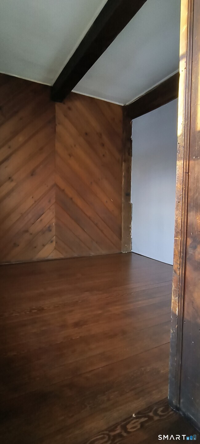 Building Photo - 21b Hoydens Hill Rd