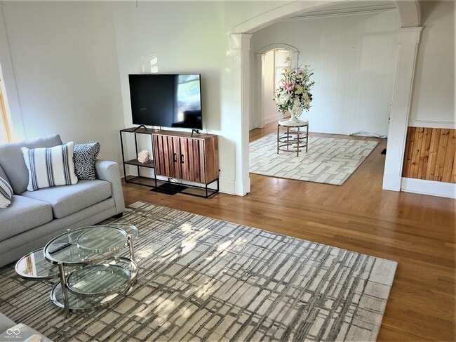 Building Photo - 131 1st Ave NW