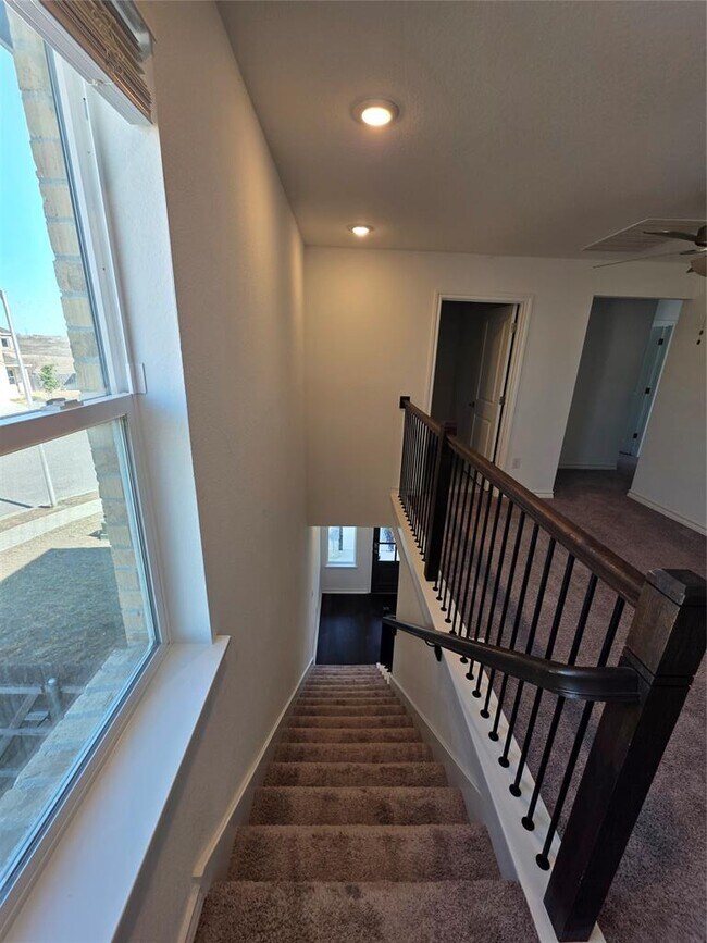 Building Photo - 561 Pepperbark Loop