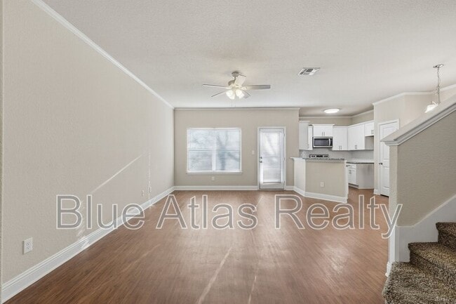 Building Photo - 268 Castleridge Dr