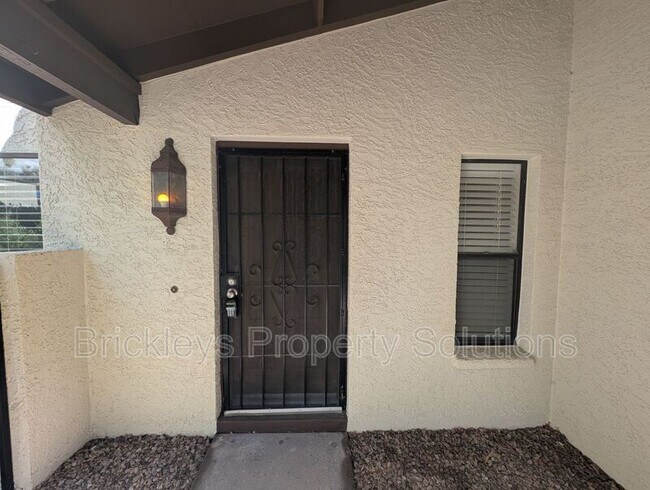 Building Photo - 4820 E Winston Dr