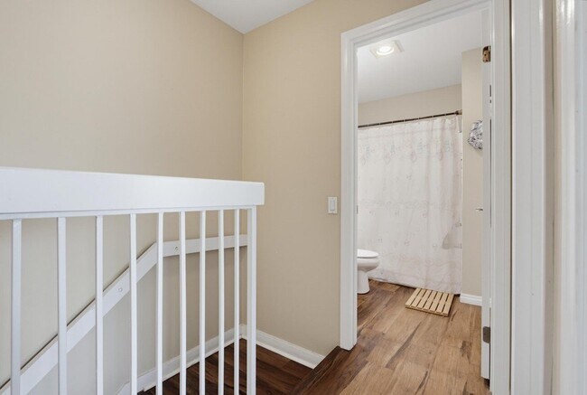 Building Photo - 3454 Castle Glen Dr